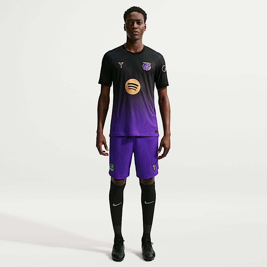 F.C. Barcelona 2026/27 Stadium Home Older Kids' Nike Dri-FIT
